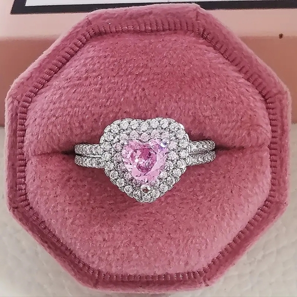 Pink & White Zircon ❤️ Shaped Ring in Sterling Silver (Not plated)Sz 5/ 6! - Picture 3 of 5